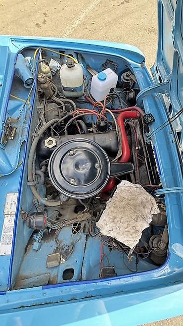 karavan satış: VAZ 2106 (Lada 2106) – mavi rəngli sedan Texniki xüsusiyyətlər: - — 8