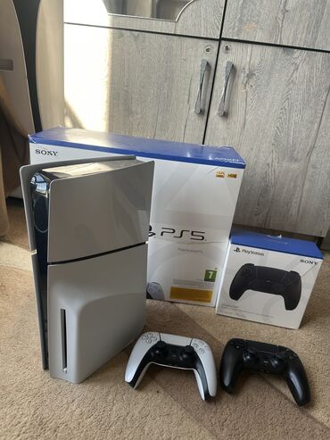 сони плейстейшон 5: Sony PlayStation 5 с приводом (в комплекте коробка) + два беспроводных