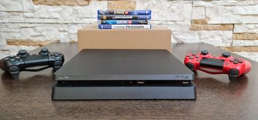 PS4 (Sony Playstation 4): PlayStation 4 slim 500 gb -2 orijinal pult -4 disk Salam. təcili — 4