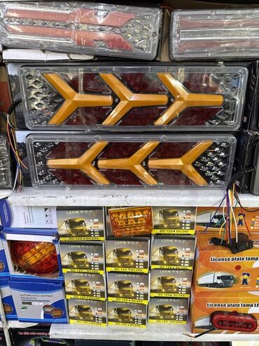 Передние фары: Светодиодные задние фонари для авто/прицепов Функции в одном корпусе — 10