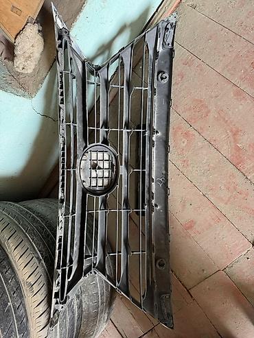 Решетки радиатора: Решетка радиатора Lexus Оригинал — 1