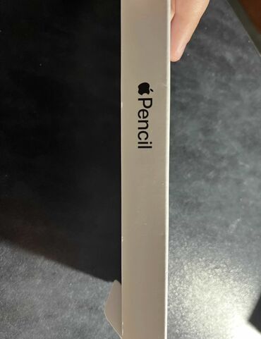 Tableti: Apple iPad (11. generacija) – Liquid Retina Prodajem iPad 11 — 9