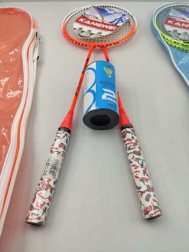 Raketkalar: Badminton roketkasi ve 2 ədəd valan "Kangwei". Metrolara və