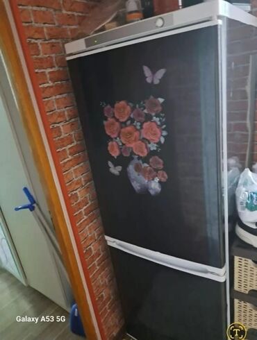 lalafo xaladelnik: Б/у 1 дверь Indesit Холодильник Продажа, цвет - Черный, Встраиваемый