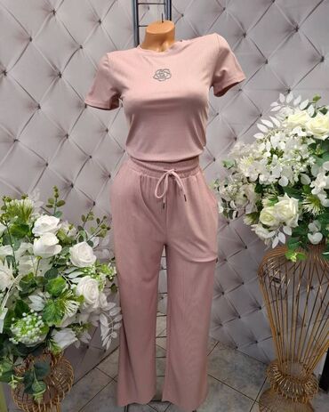 heklane bluze i tunike: Kompleti 2300 din velicina M/L i L/XL
ik
mdmn