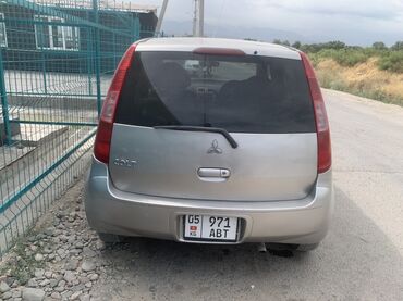 обмен на дачу: Mitsubishi Colt, серебристый хэтчбек 5 дверей. Особенности и