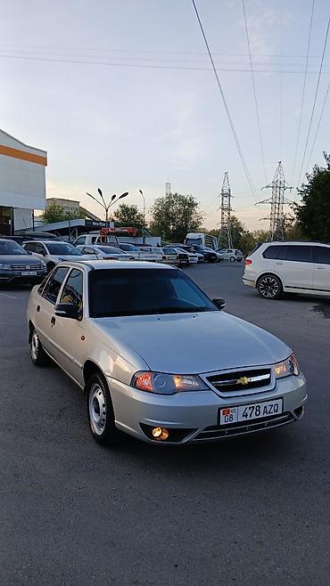 Daewoo Nexia: 2009 г., 1.5 л, Механика, Бензин, Седан