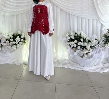 девичник фата: Свадебный комплект из двух нарядов. 1) Белое длинное платье в