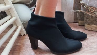 женская обувь не дорого: 38размер на узкую ногу.made in Italy