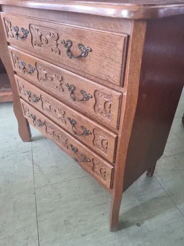 Stilske komode: Komoda u odlicnom stanju. Visina 65cm Sirina65cm Dubina 35cm na lalafo.rs — 4 Stilske komode: Komoda u odlicnom stanju. Visina 65cm Sirina65cm Dubina 35cm — 4