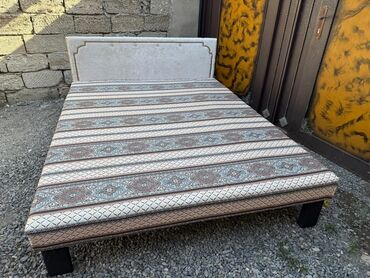 Çarpayılar: Təzə taxtlar. 1 nəfərlik çarpayılar 60 manat. 2 nəfərlik taxt 110 — 16