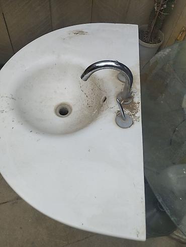 hamam ucun tulpan: Pilləli ayaqlı hamam lavabosu və qarışdırıcı kran dəsti - Material — 6