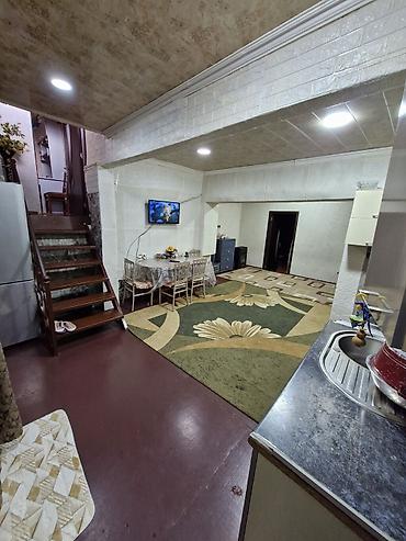 Həyət evləri və villaların satışı: Satılır: həyət evi (şəhər daxili, daş döşəməli sakit küçə) - Plan — 15