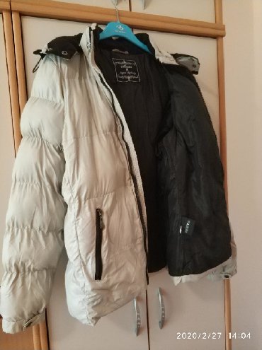 stradivarius zimska jakna: L (EU 40), XL (EU 42), Sa postavom
