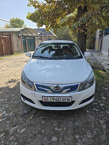 BYD E5: 2018 г.