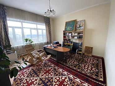 Үйлөрдү сатуу: 6 бөлмө жана андан көп, 320 м², 5 соток, Бишкек, Чиркөө Менчик ээси — 1