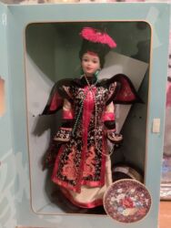 Oyuncaqlar: Kuklalar hər biri yenidir. Karobkada. satılır. Amerikadan alınlb — 13