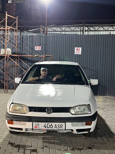 Volkswagen: Volkswagen Golf: 1992 г., 1.8 л, Механика, Бензин, Хэтчбэк