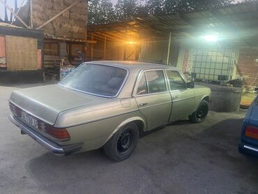 купить мерседес 609 с пробегом в россии: Mercedes-Benz W123: 1982 г., 2 л, Механика, Бензин, Седан
