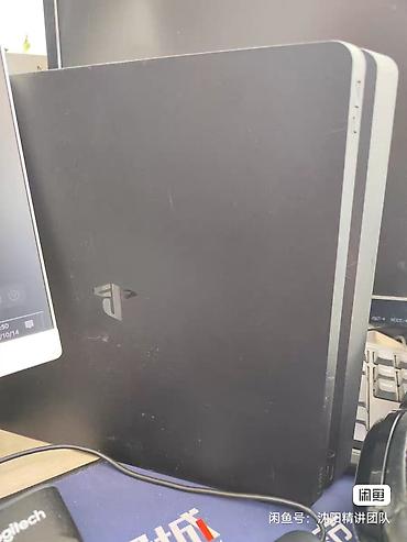 Срочно продаю ps 4 slim прошитая на взлом 9.0 с фрешкой самая лучшая и