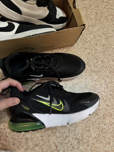джорданы женские: Nike оригинал,состояние хорошие,носили 1 неделю