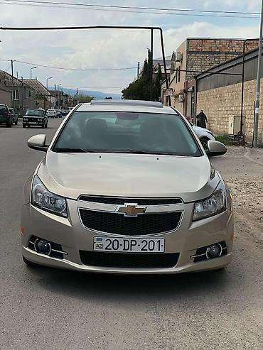 cruz dice: Chevrolet Cruze: 1.4 l | 2012 il 291000 km Sedan — 3