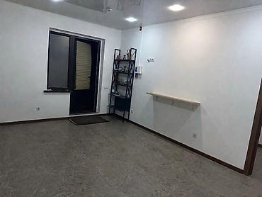 сдаю гагарина: Сдается помещение свободного назначения кв:40м2. 2-комнаты, со свежим — 3