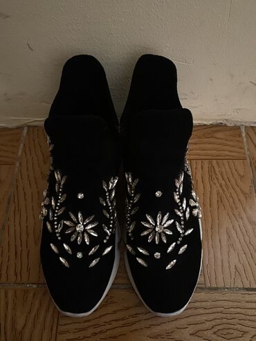 мужская обувь в баку: Balenciaga, Ölçü: 36, rəng - Qara, Yeni