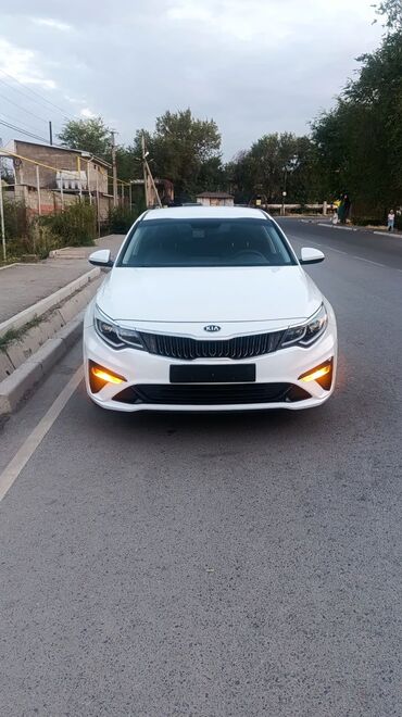 срочно в связи с переездом: Kia K5: 2019 г., 2 л, Типтроник, Бензин, Седан