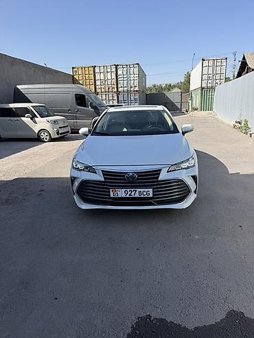 на тайоту: Toyota Avalon: 2018 г., 2.5 л, Вариатор, Гибрид, Седан — 1