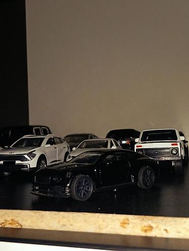 Avtomobil modelləri: Miqyaslı diecast oyuncaq avtomobil modelləri - Korpus: metal — 15