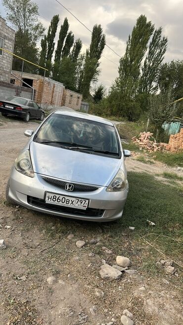 возможен обмен на дом: Honda Fit: 2003 г., 1.5 л, Автомат, Хетчбек