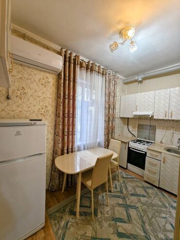 срочная продажа квартир без посредников: 1 бөлмө, 34 кв. м, 105-серия, 2 кабат, Евроремонт