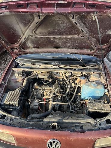 Volkswagen: Volkswagen Passat: 1990 г., 1.8 л, Механика, Бензин, Седан — 10