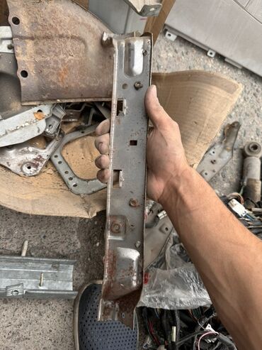 Другие автозапчасти: Запчасти для Mitsubishi space gear — 101