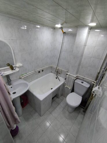 Köhnə tikili: Bakı, 3 otaqlı, Köhnə tikili, m. Həzi Aslanov, 60 kv. m — 15