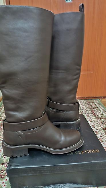 Женская обувь: Продаю сапоги зимние,кожаные,размер 37,высота голенища до колен,носили — 9