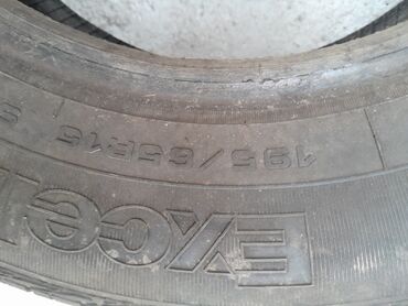 maxxis 19565 r15 зима: Шины 195/65 /15 1штук, 195/60/15 2 штук отличном состояни 10 тыс. сом