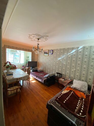 Uzunmüddətli kirayə mənzillər: Yasamal bravo arxasi 9/2 mertebe 2 otaqli tam eşyalı telebe ve ya -da lalafo.az — 12 Uzunmüddətli kirayə mənzillər: Yasamal bravo arxasi 9/2 mertebe 2 otaqli tam eşyalı telebe ve ya — 12