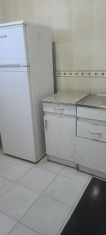 ofis stol: Ofis mebel dəsti Tərkibi: - Direktor masası – geniş iş səthi, qapalı — 7
