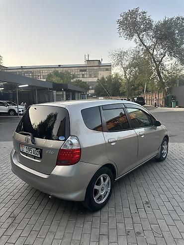 fit 2012: Honda Fit: 2003 г., 1.3 л, Вариатор, Бензин, Хэтчбэк — 5