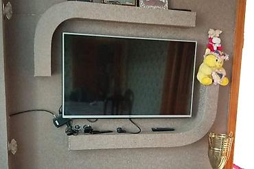 samsung a30 kabro: LG LED televizor, təxminən 43" (ekran diaqonalı təqribən 108 sm). İnce — 1