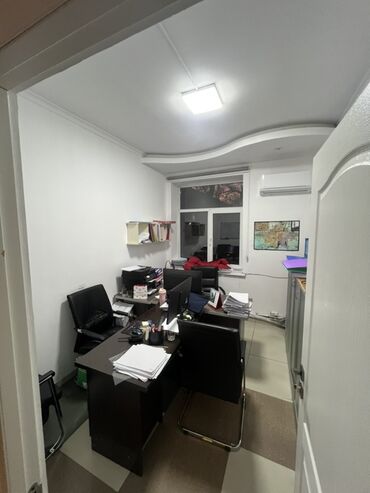 Офисы: Сдаю Офис, 175 м², В административном здании, 1 линия — 12