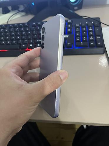 16 gb ram telefonlar: Samsung Galaxy A24 4G, 128 GB, rəng - Gümüşü, Barmaq izi — 1