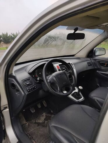 Hyundai: Hyundai Tucson: 2 l | 2007 il Ofrouder/SUV — 6