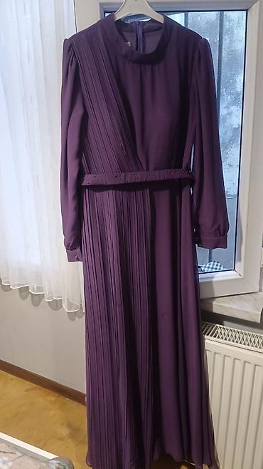 şifon parça: Bənövşəyi rəngdə zərif uzun don - Model: Uzun, qapalı yaxalı — 2