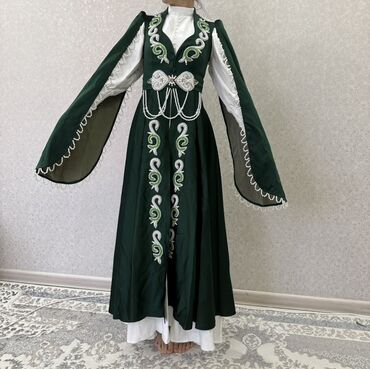 Вечерние платья: Сдается в аренду Элегантное национальное платье в темно‑зеленом — 7