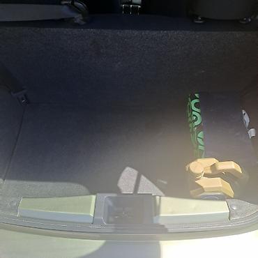 nıssan march: Nissan March hatchback - Korpus: 5 qapılı kompakt hatchback — 7