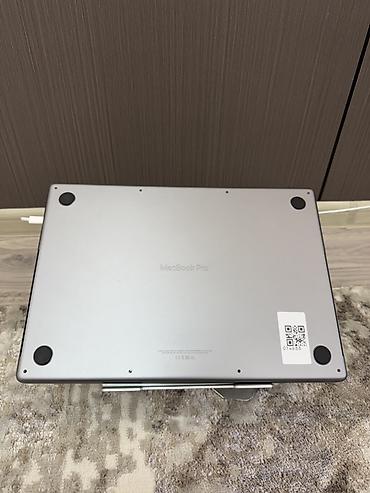 Ноутбуки Apple (MacBook): Для программирования, Б/у, Apple M1 Pro, ОЗУ, RAM: 16 ГБ — 7