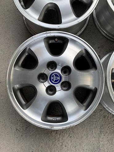 Диски: Литые Диски R 16 Toyota, Комплект, отверстий - 5, Б/у — 5